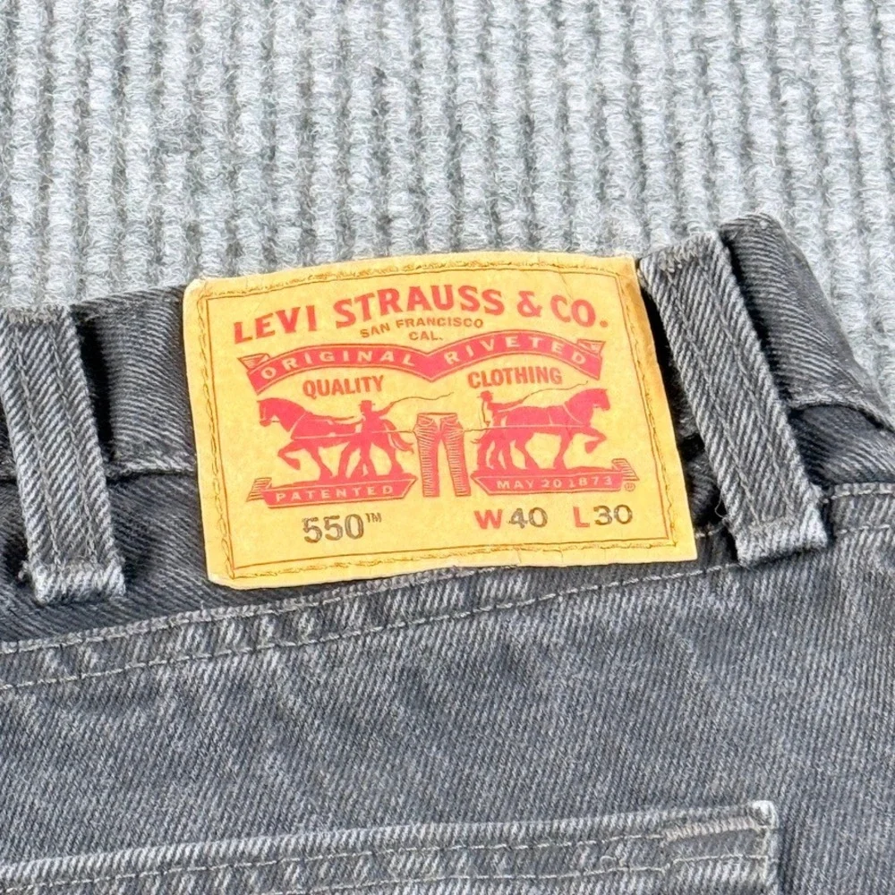 Levis 550 Relaxed Fit Tapered Leg Jeans Mens 40x30 Faded Black Charcoal Denim